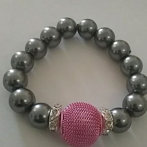 Shanila pink and grey pearl bracelet